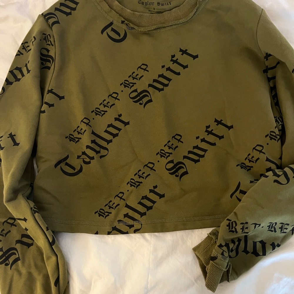 Taylor Swift Army Green Crew Neck Reputation Crop
